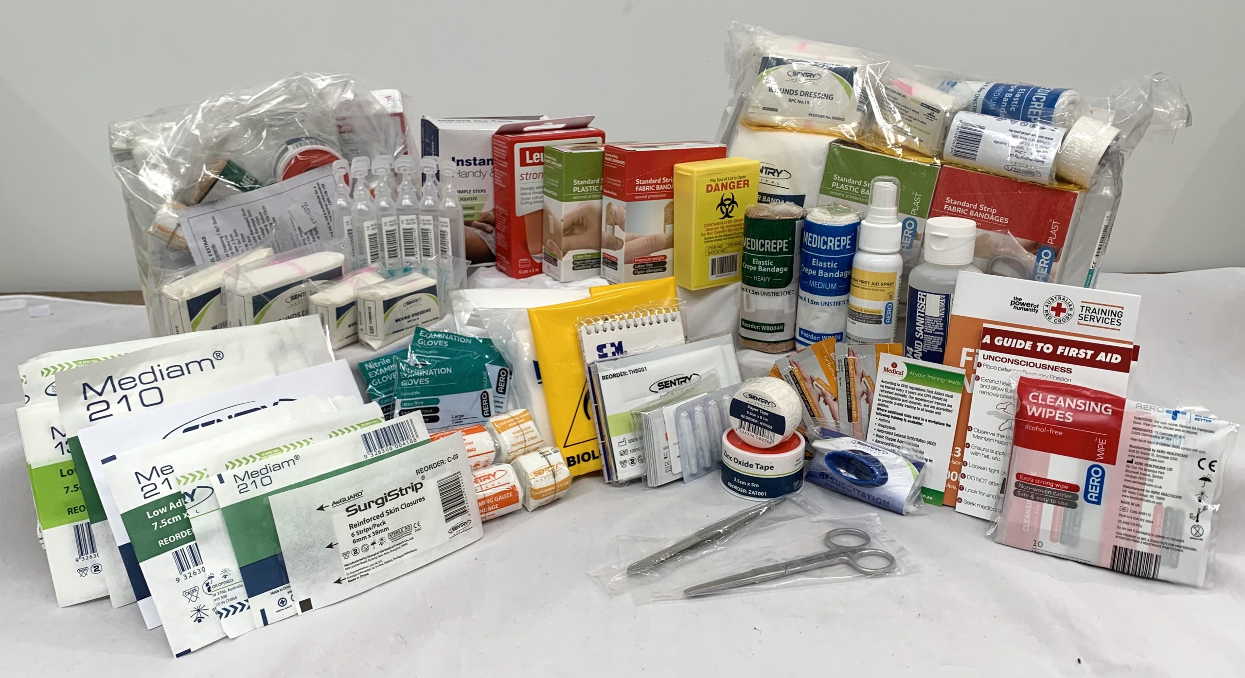Large Portable First Aid Kit (11-25 people) 2 australian first aid kit